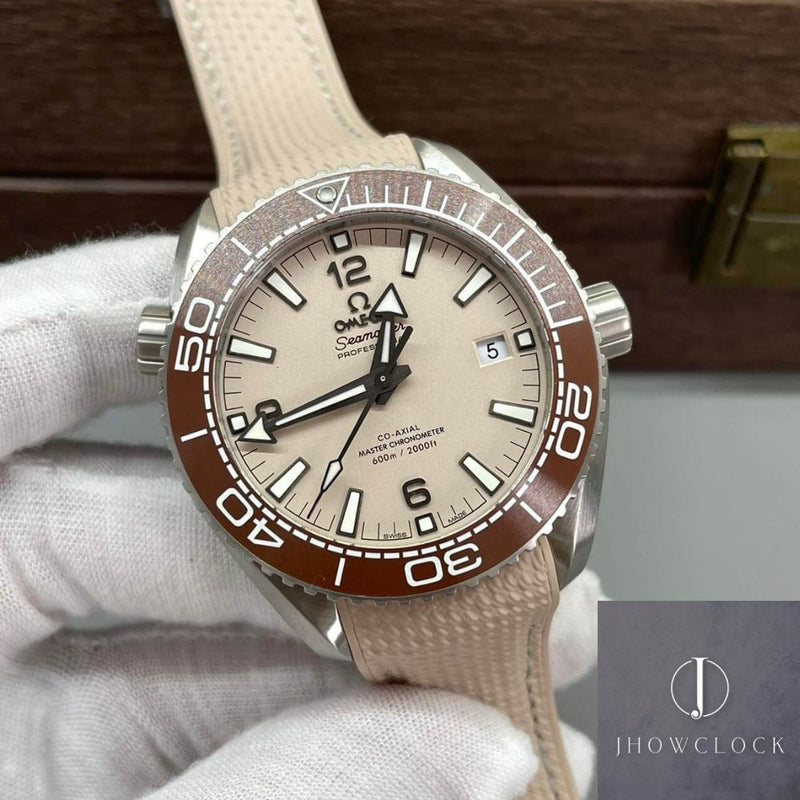 Fábrica VS - Omega  Seamaster Diver 600M 215.32.44.21.09.001 Mostrador Bege