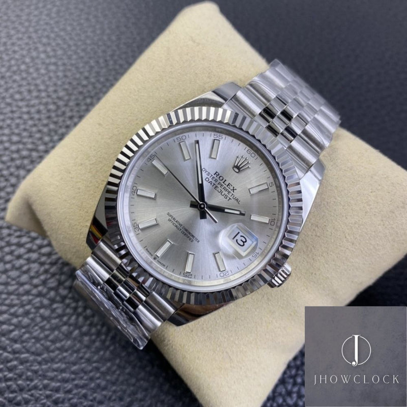 Fábrica Clean - Rolex Datejust M126334-0004 Mostrador Prata Tamanho 41mm