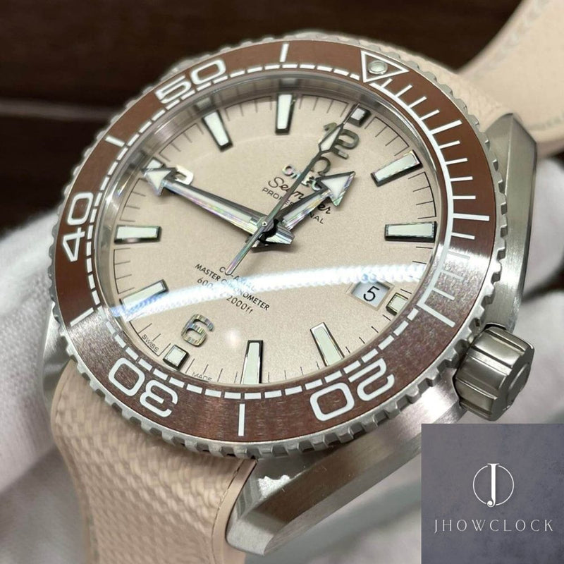 Fábrica VS - Omega  Seamaster Diver 600M 215.32.44.21.09.001 Mostrador Bege
