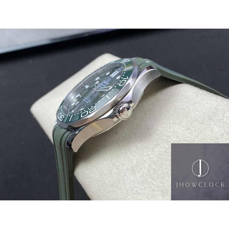 Fábrica VS - Omega  Seamaster Diver 300M 210.32.42.20.10.001 Pulseira de borracha verde