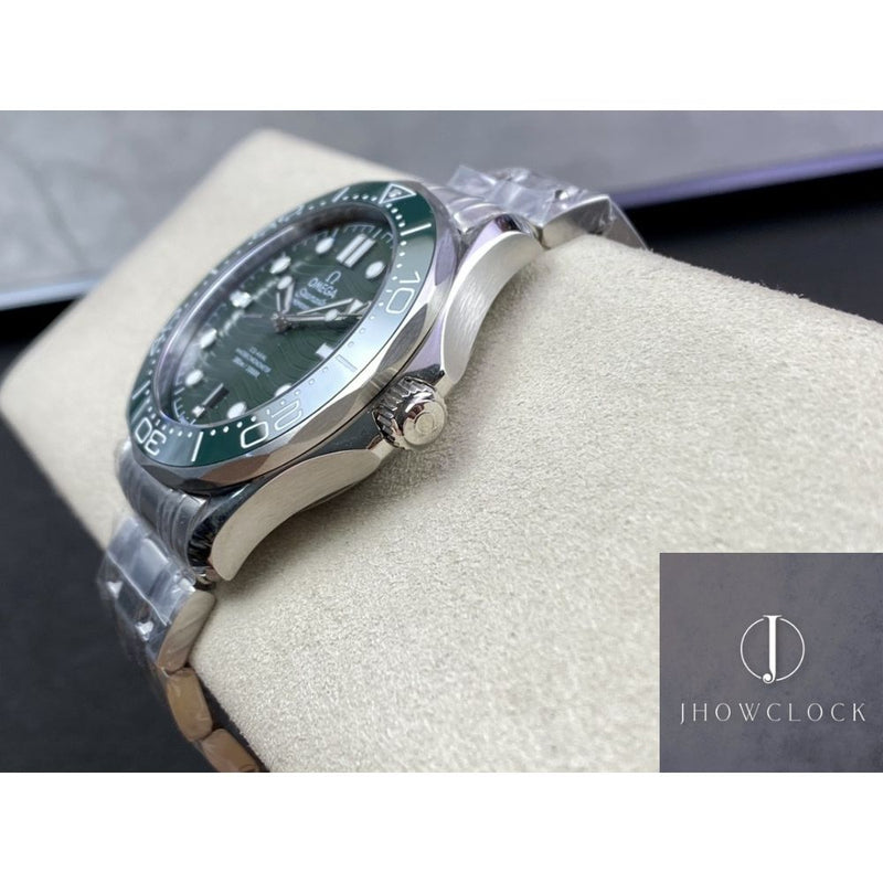 Fábrica VS - Omega Seamaster Diver 300M 210.30.42.20.10.001 Mostrador Verde