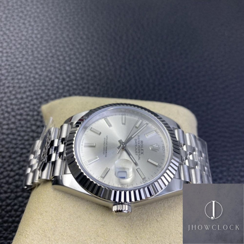 Fábrica Clean - Rolex Datejust M126334-0004 Mostrador Prata Tamanho 41mm