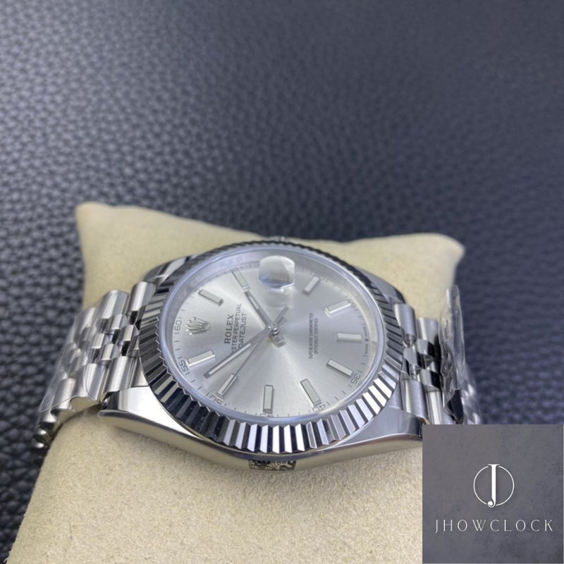 Fábrica Clean - Rolex Datejust M126334-0004 Mostrador Prata Tamanho 41mm