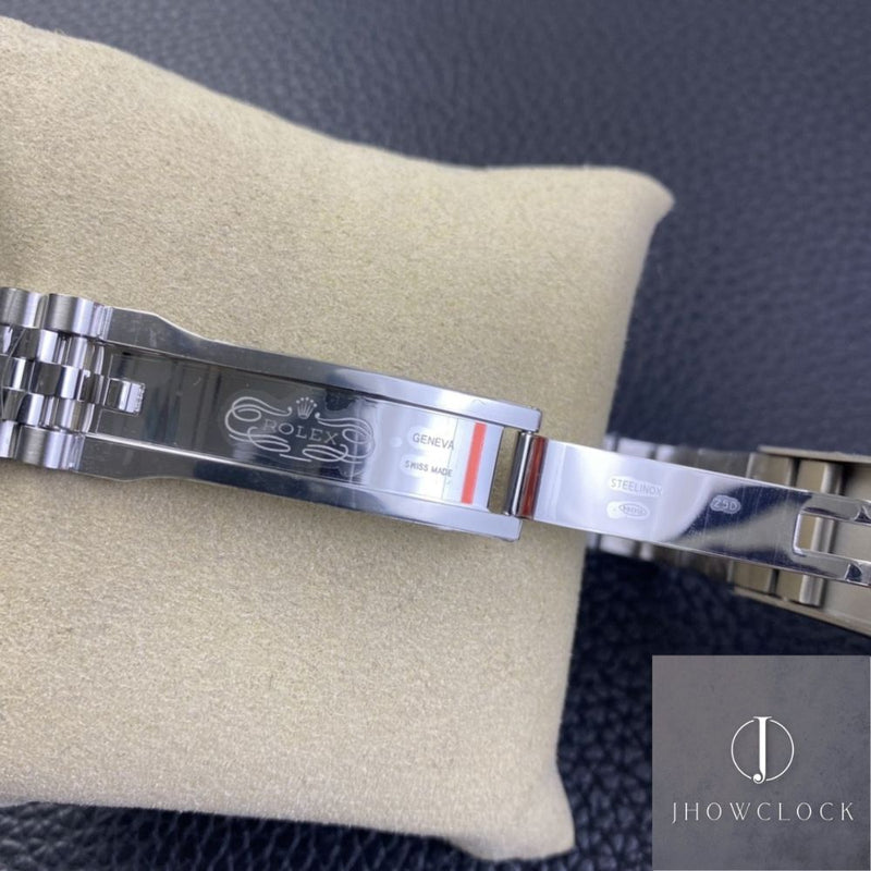 Fábrica Clean - Rolex Datejust M126334-0004 Mostrador Prata Tamanho 41mm