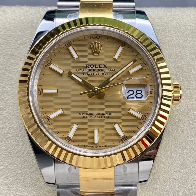 Fábrica Clean - Rolex Datejust M126333-0021 Mostrador Dourado Tamanho 41mm