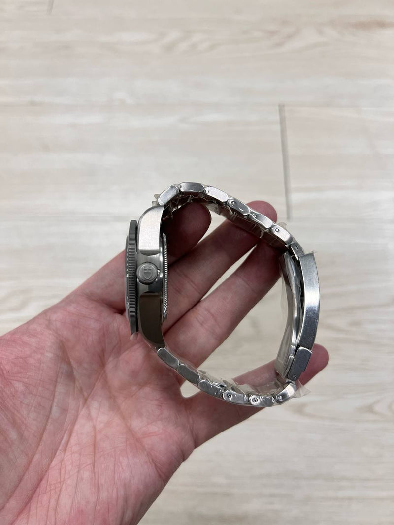 ZF Factory Tudor Pelagos M25600TB-0001 Mostrador Preto