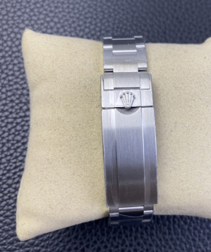 Rolex Submariner 116610LV-0002 de fábrica CLEAN, mostrador verde, tamanho 40 mm
