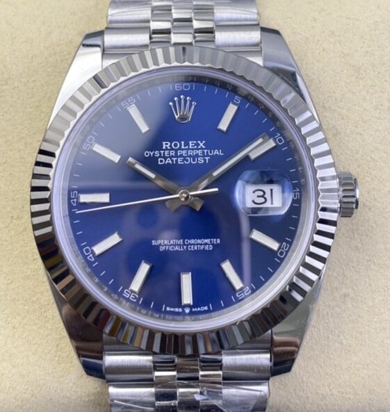 Fábrica Clean - Rolex Datejust M126334-0002 Tamanho 41mm