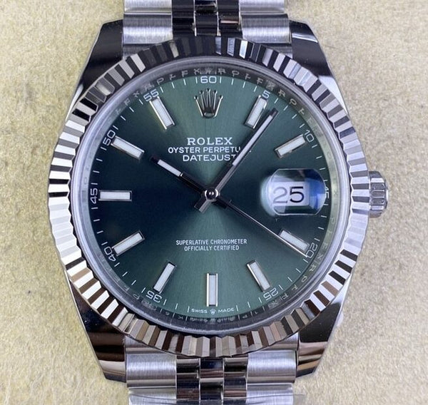 Fábrica Clean - Rolex Datejust M126334-0028 Verde Oliva Tamanho do Mos