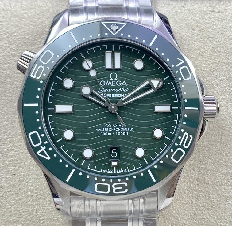 Fábrica VS - Omega Seamaster Diver 300M 210.30.42.20.10.001 Mostrador Verde